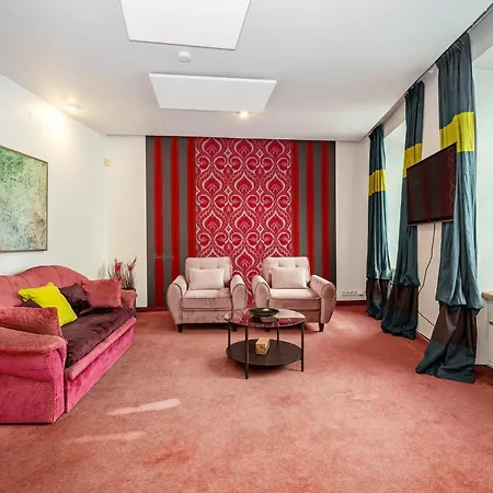 Classic In The Prestigious Stikliu Str By Reside Baltic Apartment *