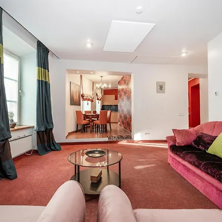 Classic In The Prestigious Stikliu Str By Reside Baltic Apartment