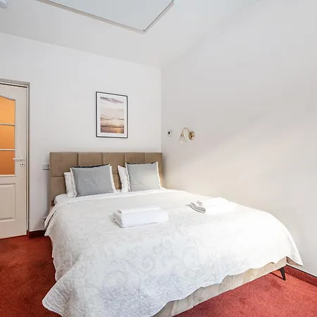 Classic In The Prestigious Stikliu Str By Reside Baltic Apartment Vilnius