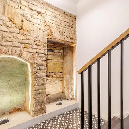 Classic In The Prestigious Stikliu Str By Reside Baltic Apartment *