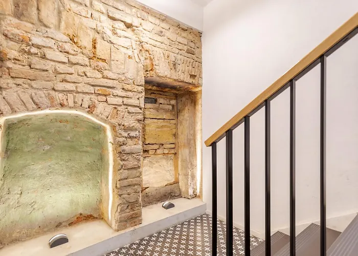 Classic In The Prestigious Stikliu Str By Reside Baltic Apartment *