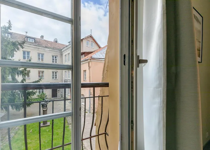 Classic In The Prestigious Stikliu Str By Reside Baltic Апартаменты