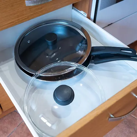 Classic In The Prestigious Stikliu Str By Reside Baltic アパート ヴィリニュス